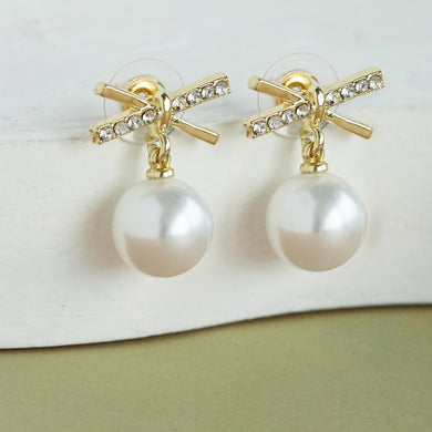 TRIBAL ZONE STUNING PEARL DROP EARRING