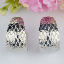 Load image into Gallery viewer, TRIBAL ZONE SILVER CLASSIC STUD EARRING