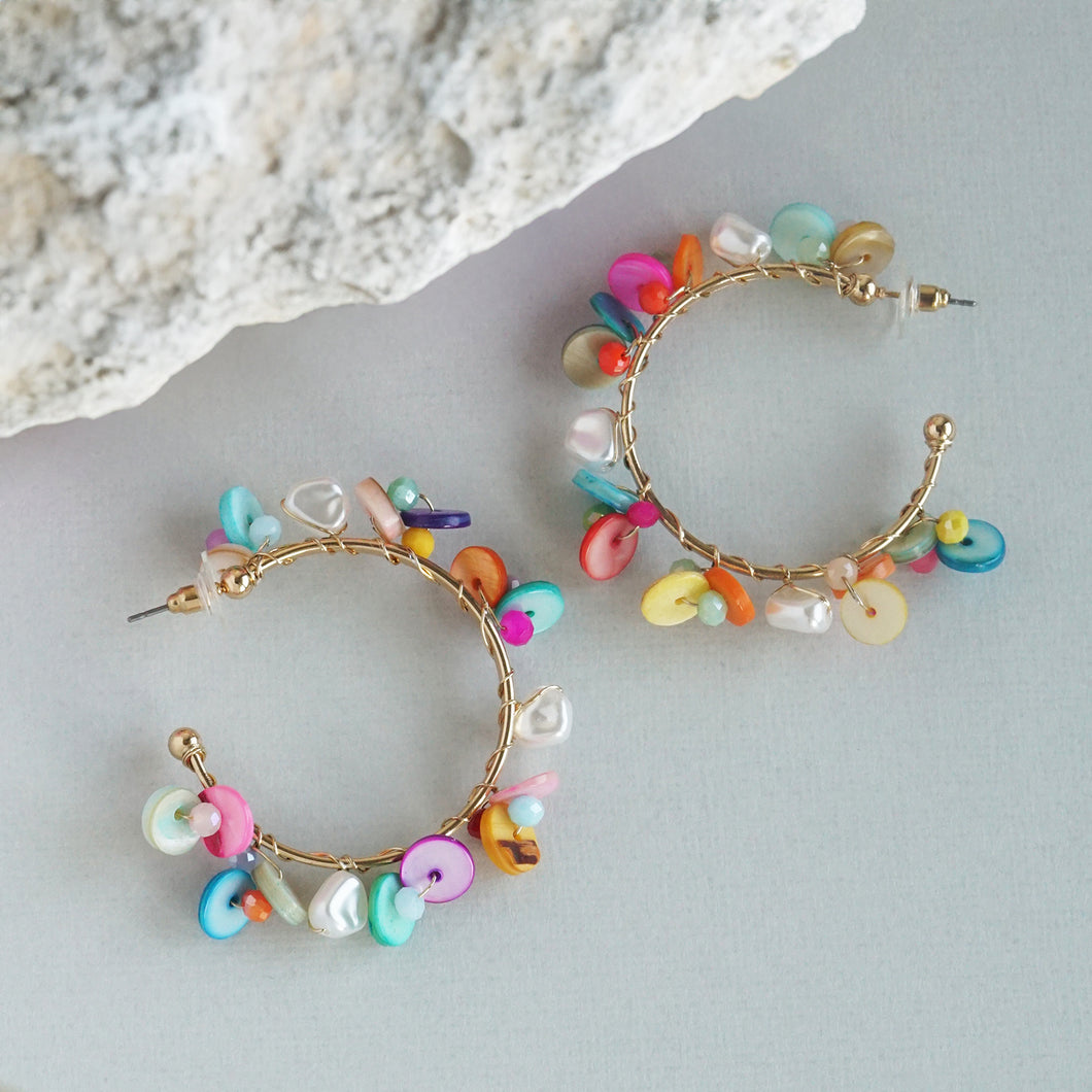 TRIBAL ZONE CHUNKY MULTICOLOR  C HOOP EARRING