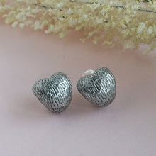 Load image into Gallery viewer, Gold/Silver heart-shaped textured earrings