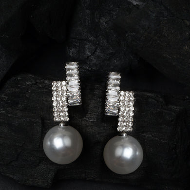 TRIBAL ZONE MODISH CZ STONE WITH PEARL DROP SILVER  EARRING