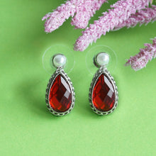 Load image into Gallery viewer, TRIBAL ZONE STYLISH RED MINI TEAR DROP STUD EARRINGS