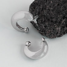 Load image into Gallery viewer, TRIBAL ZONE SILVER PLEATED  C HOOP STUD EARRING