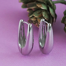 Load image into Gallery viewer, Bold Silver Teardrop Hoops