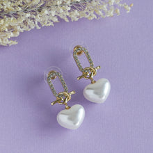 Load image into Gallery viewer, TRIBAL ZONE PRETTY GOLDEN HEART DROP EARRING