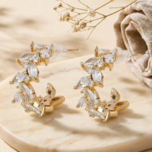 Load image into Gallery viewer, Laurel Breeze American Diamond Wreath Studs