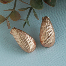 Load image into Gallery viewer, Stylish Teardrop-shaped earrings with a textured design