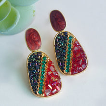 Load image into Gallery viewer, TRIBAL ZONE ESTHETIC BEAD GOLDEN DROP EARRING