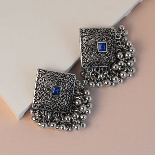 Interlocking Silver Pearl Studs
