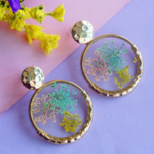 Load image into Gallery viewer, TRIBAL ZONE AMAZING FLOWER ENAMALE GOLDEN DROP EARRING