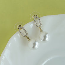 Load image into Gallery viewer, TRIBAL ZONE  ELEGANT MINI PEARL DROP EARRING