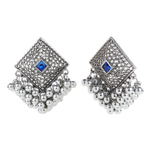 Load image into Gallery viewer, Interlocking Silver Pearl Studs