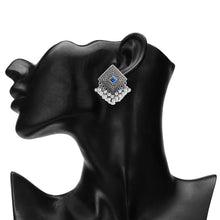 Load image into Gallery viewer, Interlocking Silver Pearl Studs