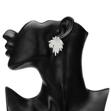 Load image into Gallery viewer, White Pearl Crystal Cluster Stud Earrings
