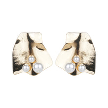 Load image into Gallery viewer, Modern Statement earrings with pearls