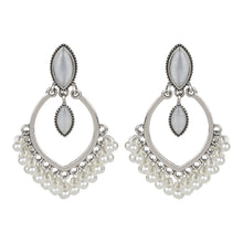 Load image into Gallery viewer, Ethnic Earrings with Pearl Details