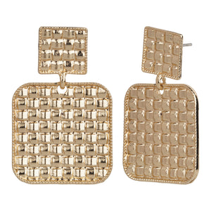 TRIBAL ZONE GOLDEN TEXTRUED SQUARE EARRING