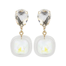 Load image into Gallery viewer, Gold earrings with clear crystal and stone