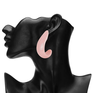 Trendy crescent moon-shaped earrings