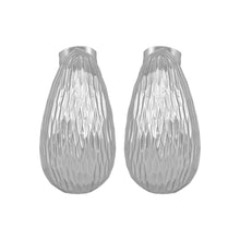 Load image into Gallery viewer, Stylish Teardrop-shaped earrings with a textured design