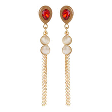 Load image into Gallery viewer, Emerald/Ruby Colored Teardrop Pearl Chain Earrings