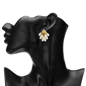 TRIBAL ZONE CLASSIC GOLDEN  BUNCH PEARL STUD EARRING