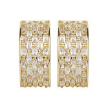 Load image into Gallery viewer, TRIBAL ZONE STUNNING CZ STONE GOLDEN STUD EARRING