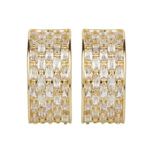 Load image into Gallery viewer, TRIBAL ZONE STUNNING CZ STONE GOLDEN STUD EARRING