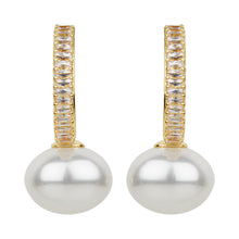 Load image into Gallery viewer, TRIBAL ZONE CLASSY C HOOP  WITH WHITE PEARL EARRING