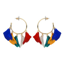 Load image into Gallery viewer, TRIBAL ZONE FRILLY MULTICOLOR C HOOP EARRING