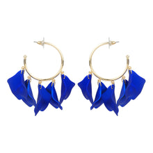 Load image into Gallery viewer, TRIBAL ZONE FANCY C HOOP EARRING