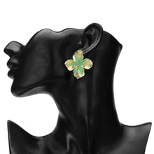 Load image into Gallery viewer, TRIBAL ZONE BEAUTIFUL FLORAL STUD EARRING