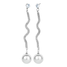 Load image into Gallery viewer, TRIBAL ZONE  EXCLUSIVE SLIVER  DIAMOND PEARL DROP EARRING