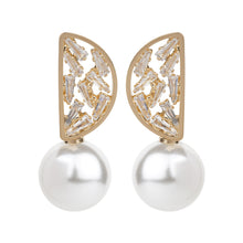 Load image into Gallery viewer, TRIBAL ZONE GOLDEN HALF MOON PEARL DROP EARRING