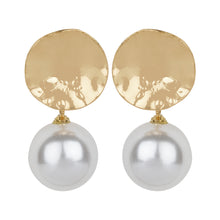 Load image into Gallery viewer, TRIBAL ZONE ELEGANT GOLD PEARL DROP EARRING