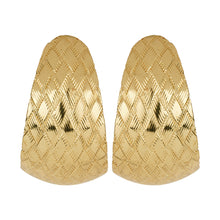 Load image into Gallery viewer, TRIBAL ZONE GOLDEN CLASSIC STUD EARRING