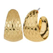 Load image into Gallery viewer, TRIBAL ZONE GOLDEN CLASSIC STUD EARRING