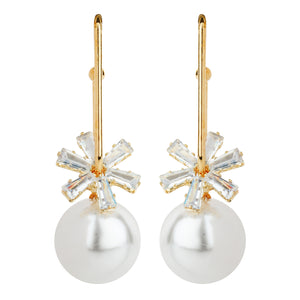 TRIBAL ZONE MODISH CZ STONE WITH PEARL DROP GOLDEN EARRING