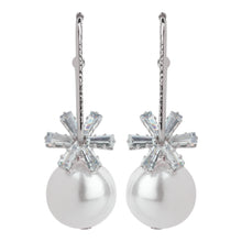 Load image into Gallery viewer, TRIBAL ZONE FLOWER CZ STONE WITH PEARL DROP EARRING