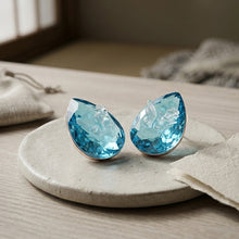 Load image into Gallery viewer, Blue Crystal Stud Earrings