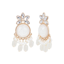 Load image into Gallery viewer, Vintage White Tassel Earrings