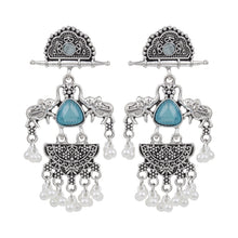 Load image into Gallery viewer, Oxidized Blue Pearl Earrings