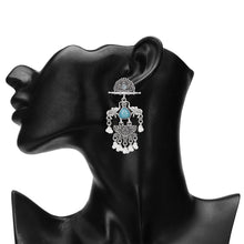 Load image into Gallery viewer, Oxidized Blue Pearl Earrings