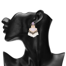 Load image into Gallery viewer, Title: Purple Chandelier Pearl Earrings