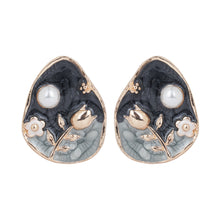 Load image into Gallery viewer, Vintage Black Enamel Flower Stud Earrings with Pearl