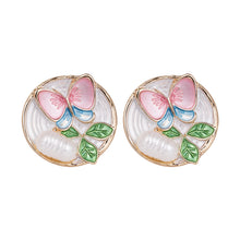 Load image into Gallery viewer, Butterfly Pearl Stud Earrings