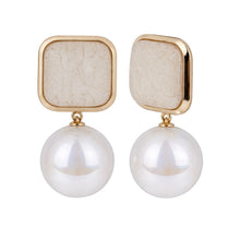 Load image into Gallery viewer, Gold Square Crackle and Pearl Drop Earrings