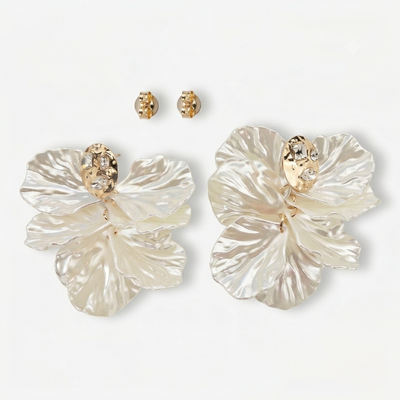 Leafy Blossom White Earring