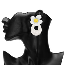 Load image into Gallery viewer, Daisy Mesh Flower Raffia Drop Earrings