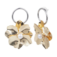 Load image into Gallery viewer, Two-Tone Brushed Gold Flower Pearl Hoop Earrings